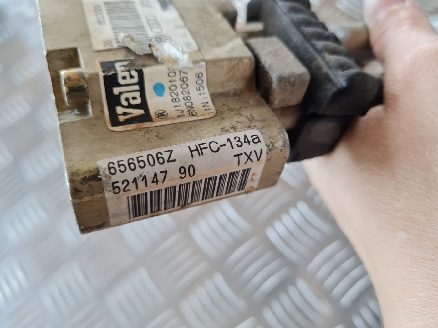 Gaisa kondicionēšanas radiators salonā priekš VW GOLF IV 1999 3 Gaisa kondicionēšanas radiators salonā priekš VW GOLF IV 1999