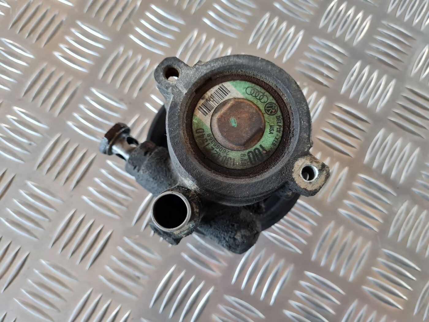 Hidrauliskais pastiprinātājs priekš VW GOLF IV 1999 5 Hidrauliskais pastiprinātājs priekš VW GOLF IV 1999