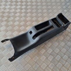 Centrālās konsoles apdares lielākā daļa priekš VW GOLF IV 1999