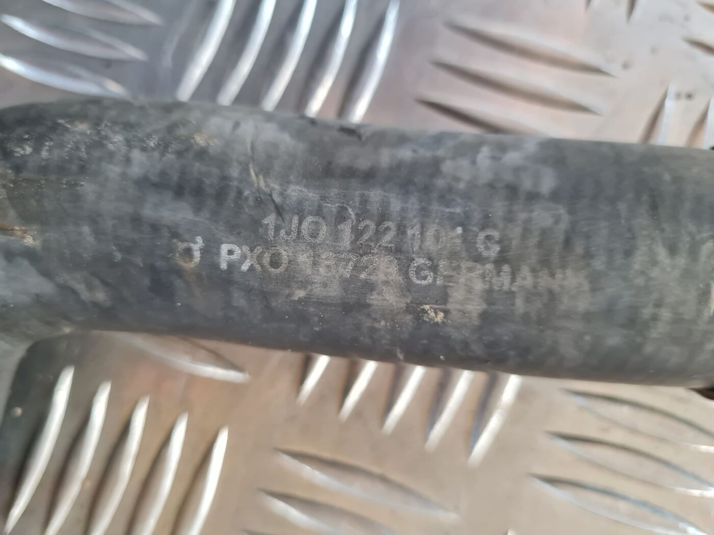 Dzesēšanas caurule priekš VW GOLF IV 1999 3 Dzesēšanas caurule priekš VW GOLF IV 1999