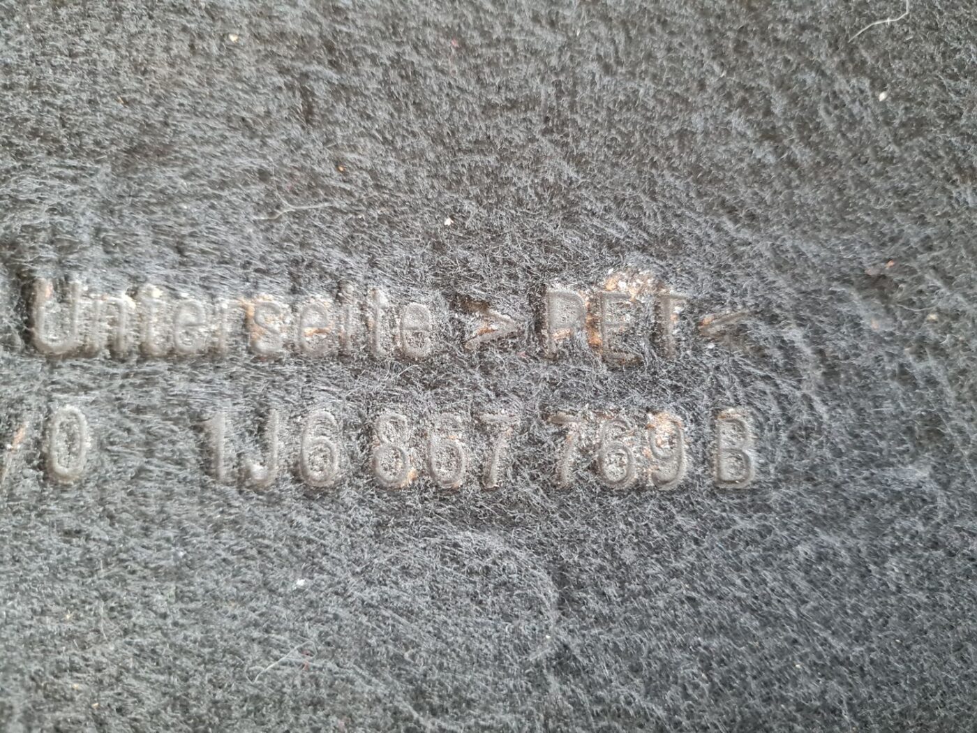 Bagāžnieka nodalījuma plaukts priekš VW GOLF IV 1999 3 Bagāžnieka nodalījuma plaukts priekš VW GOLF IV 1999