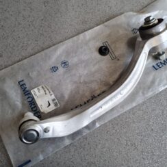 Priekšējas piekares svira priekš