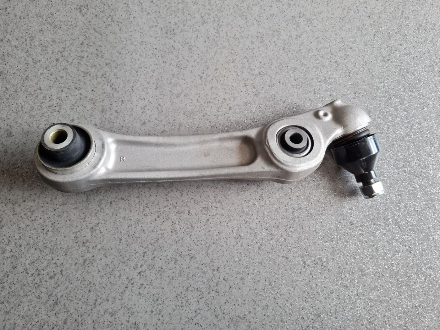 Priekšējas piekares svira priekš 1 Priekšējas piekares svira priekš