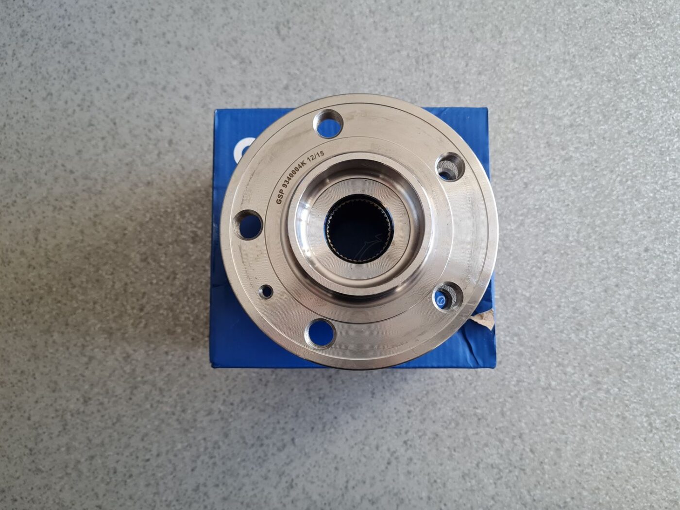 Riteņa rumbas gultnis priekš 1 Riteņa rumbas gultnis priekš