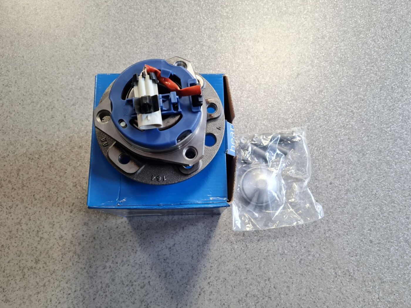 Riteņa rumbas gultnis priekš 2 Riteņa rumbas gultnis priekš