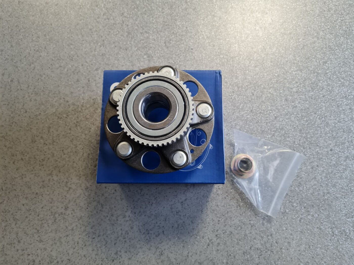 Riteņa rumbas gultnis priekš 1 Riteņa rumbas gultnis priekš