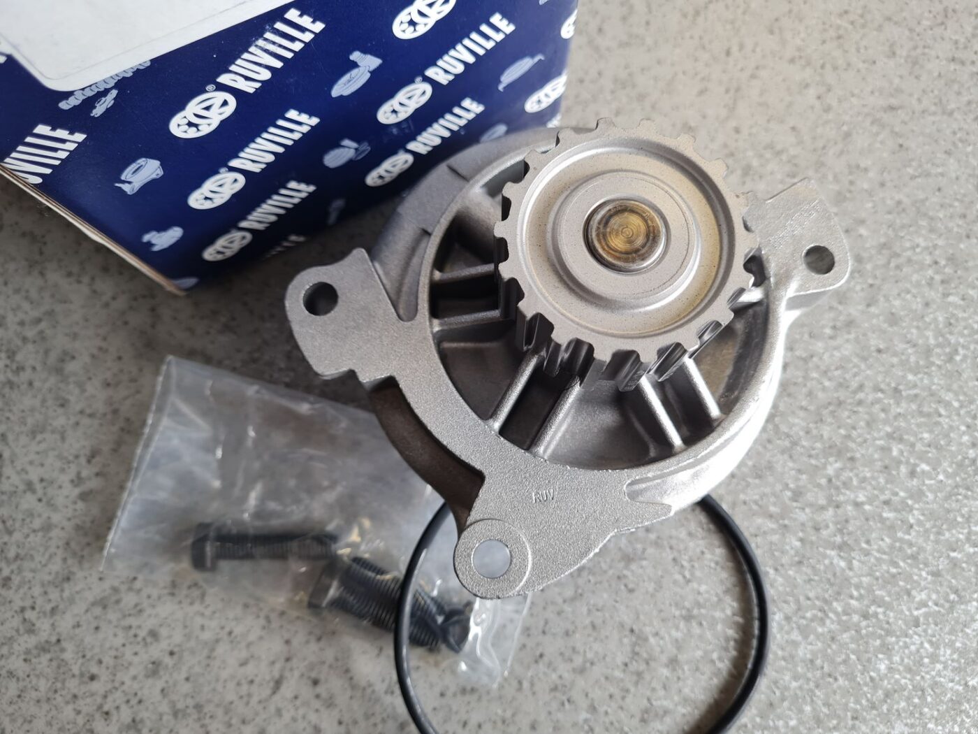 Ūdens sūknis priekš 4 Ūdens sūknis priekš