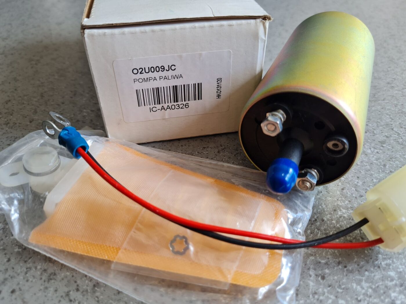 Degvielas tvertnes sūknis priekš 2 Degvielas tvertnes sūknis priekš