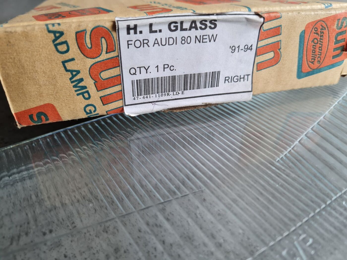 Priekšējā luktura stikls priekš 3 Priekšējā luktura stikls priekš