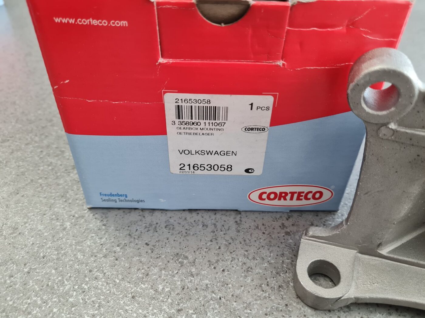 Ātrumkārbas kronšteins priekš 3 Ātrumkārbas kronšteins priekš