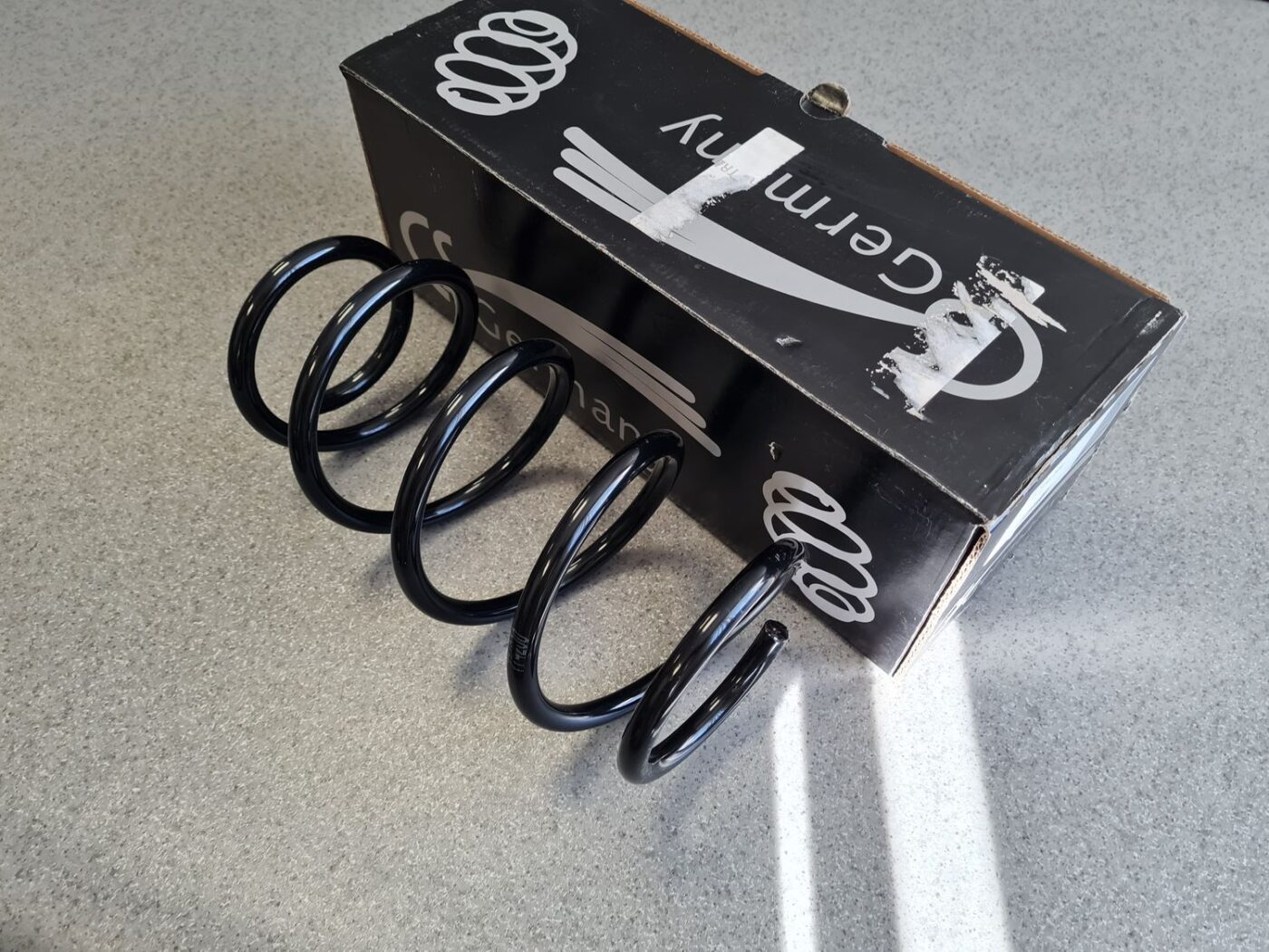 Priekšēja atspere priekš 2 Priekšēja atspere priekš