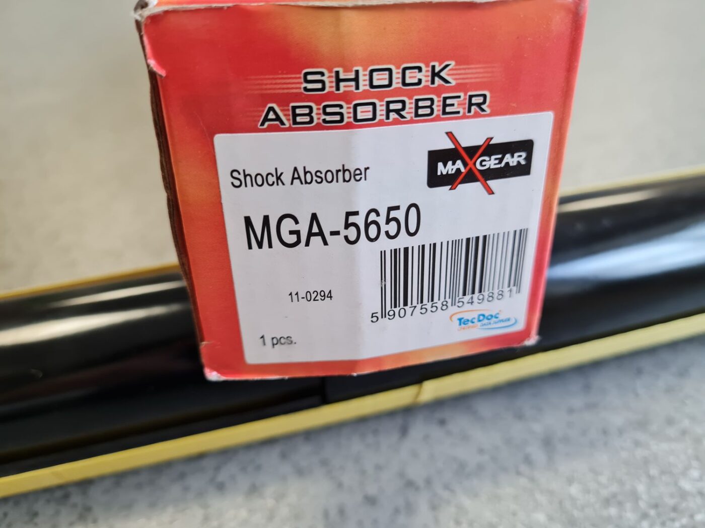 Aizmugurējais amortizators priekš 2 Aizmugurējais amortizators priekš