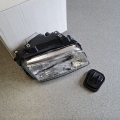 Priekšējais labais lukturis priekš