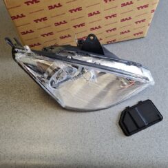 Priekšējais labais lukturis priekš