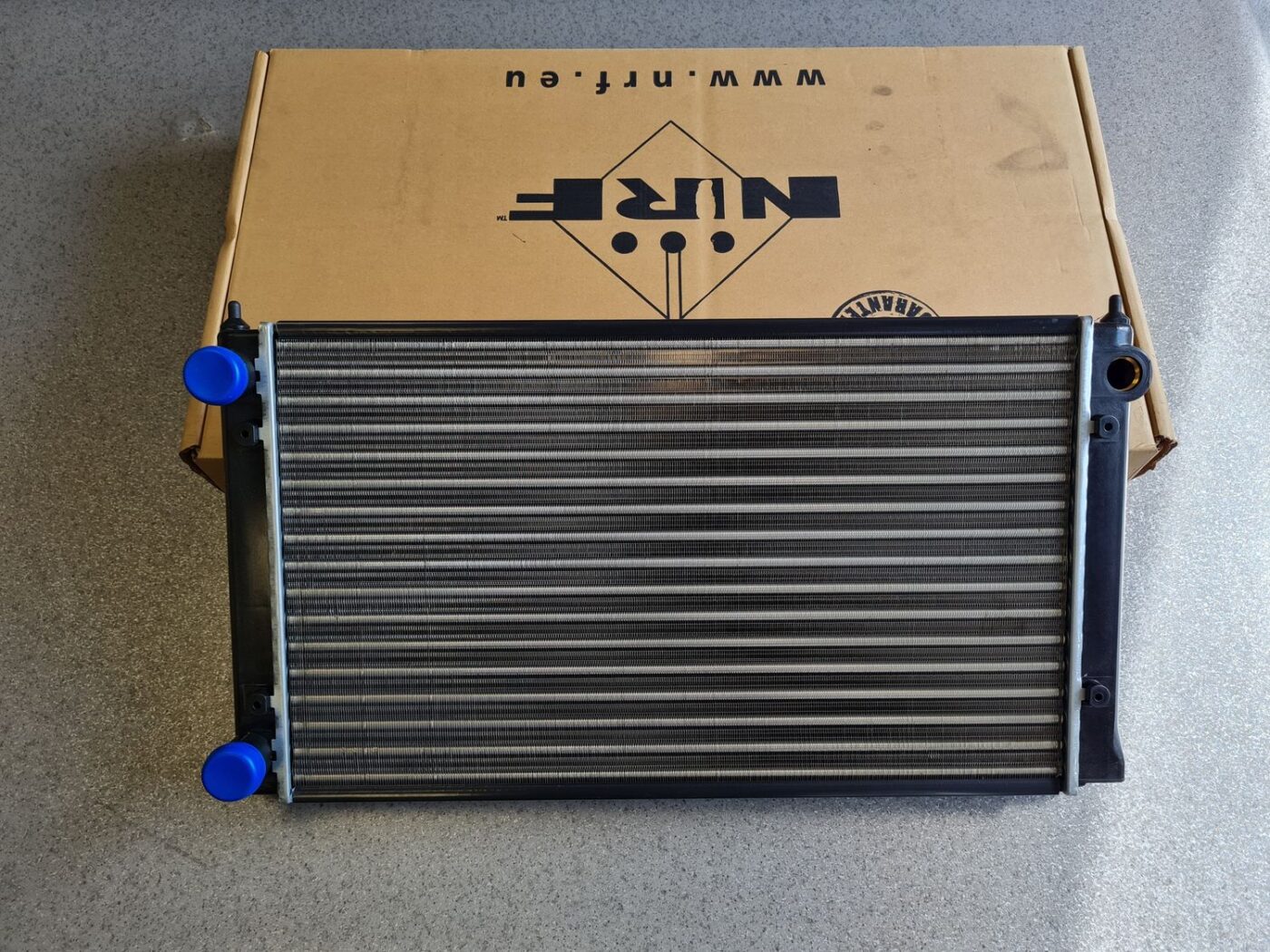 Dzesēšanas radiators priekš 2 Dzesēšanas radiators priekš