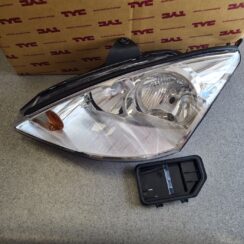 Priekšējais kreisais lukturis priekš