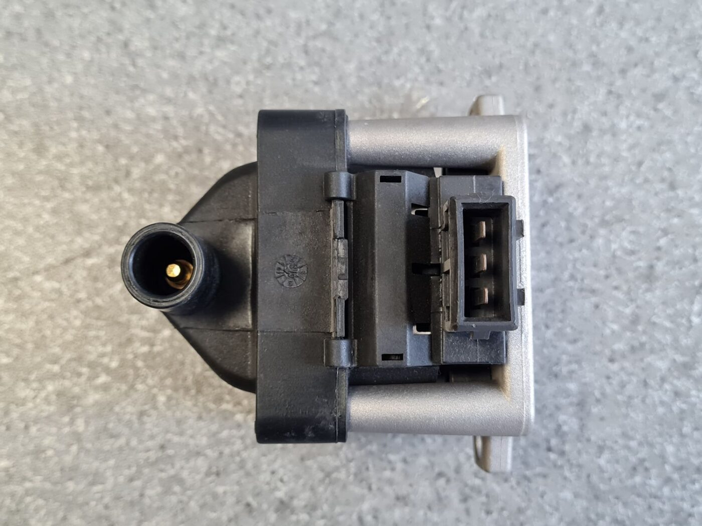 Augstsprieguma spole priekš 4 Augstsprieguma spole priekš