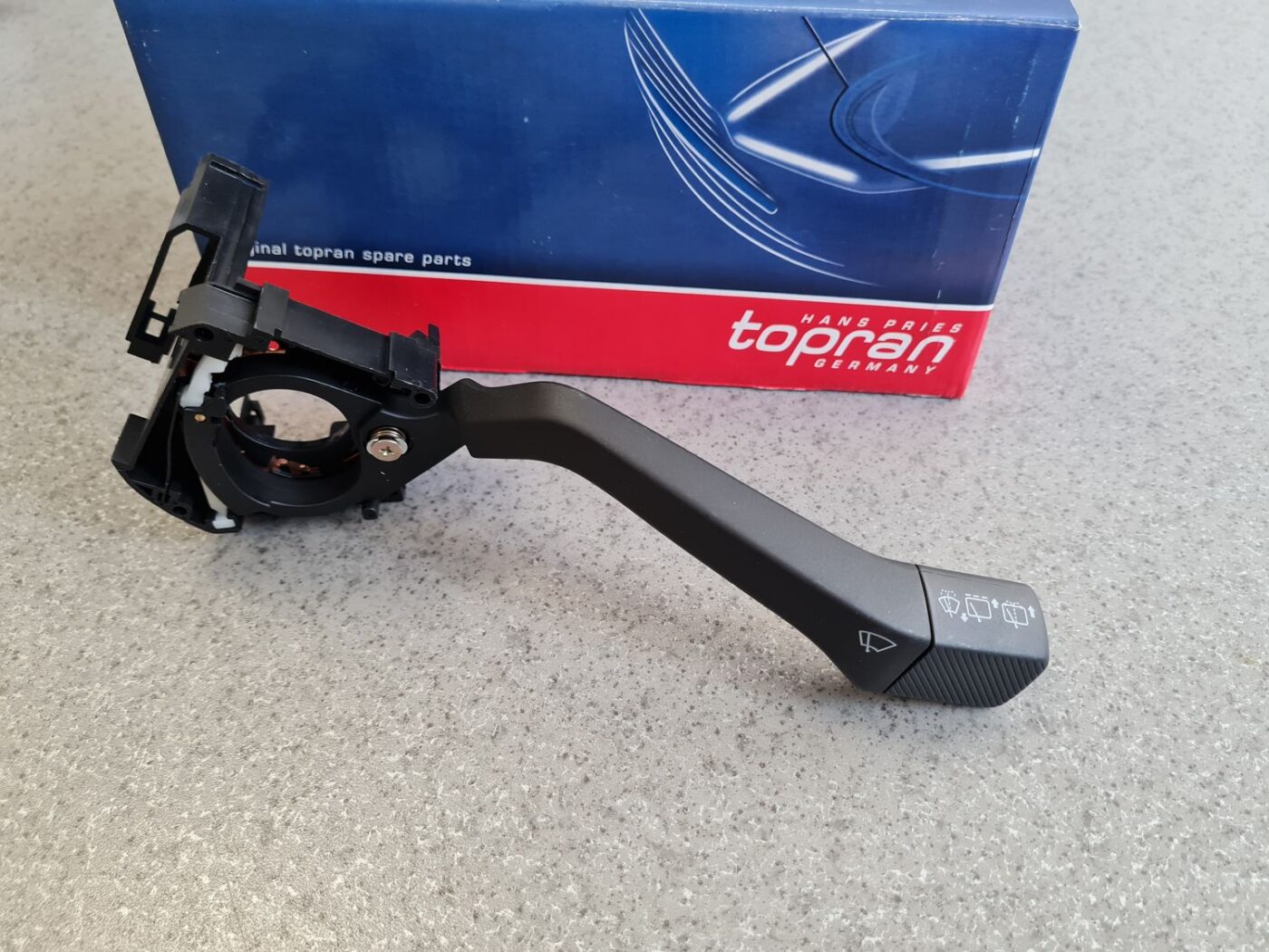 Stikla tīrītāja slēdzis priekš 2 Stikla tīrītāja slēdzis priekš