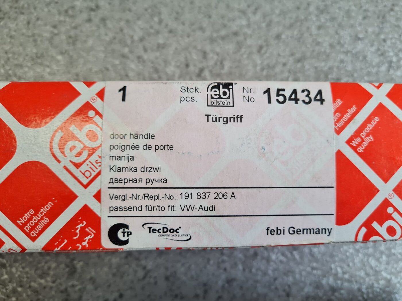 Priekšējāis labais durvju rokturis priekš 3 Priekšējāis labais durvju rokturis priekš