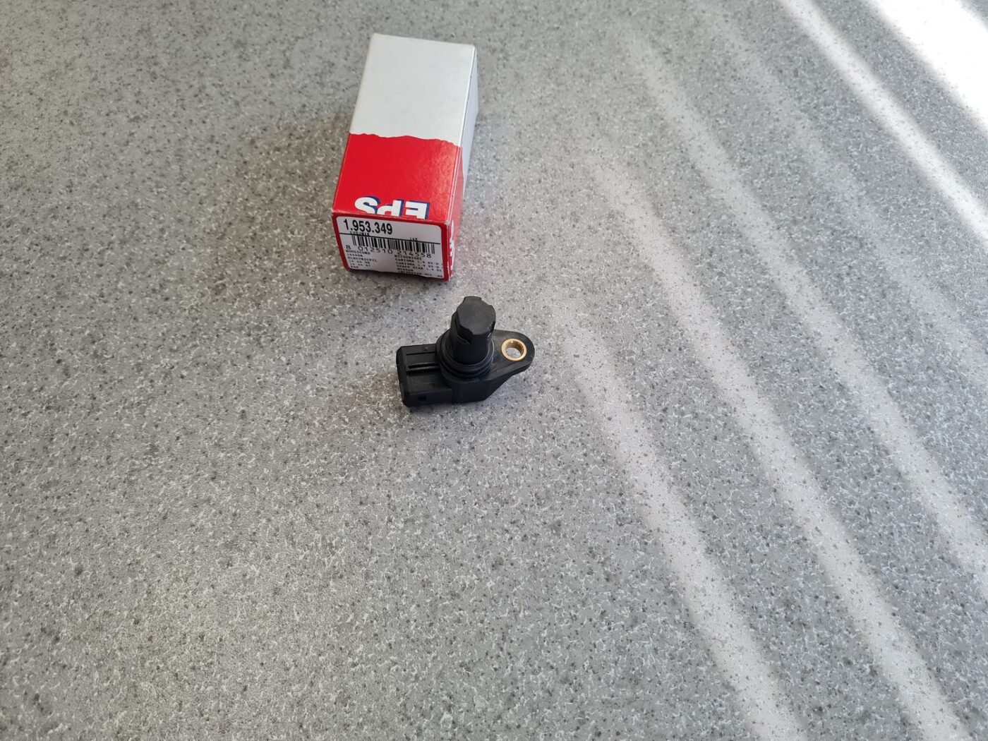 Sadales vārpstas devējs priekš 2 Sadales vārpstas devējs priekš