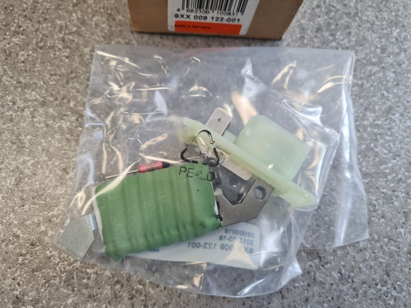 Salona ventilatora rezistors priekš 2 Salona ventilatora rezistors priekš