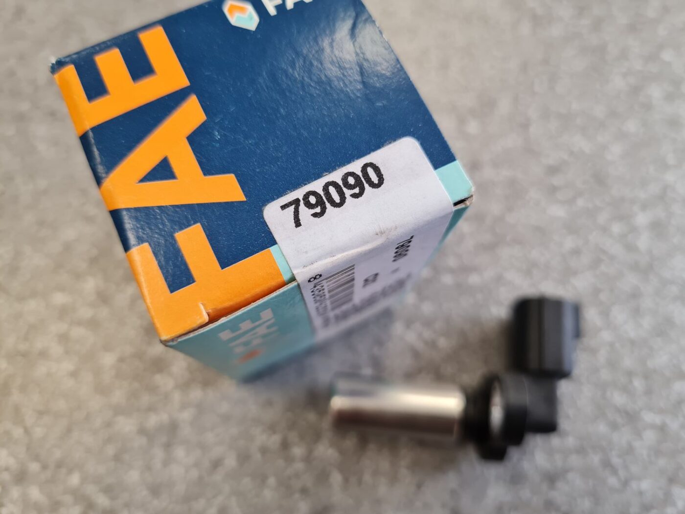 Sadales vārpstas devējs priekš 4 Sadales vārpstas devējs priekš