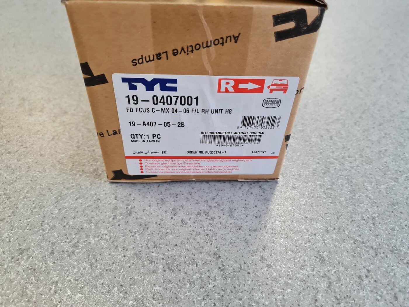 Miglas lukturis priekšā labajā pusē priekš 3 Miglas lukturis priekšā labajā pusē priekš