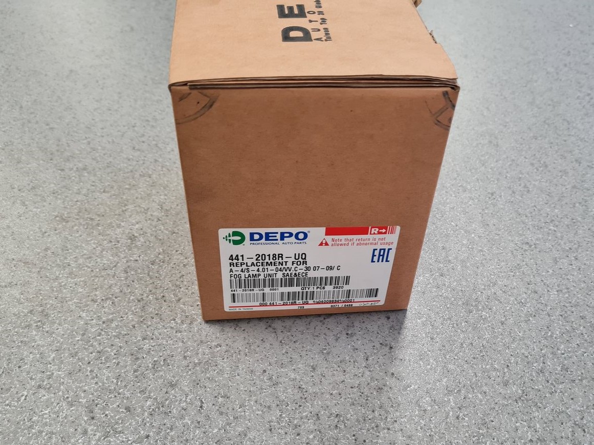 Miglas lukturis priekšā labajā pusē priekš 3 Miglas lukturis priekšā labajā pusē priekš