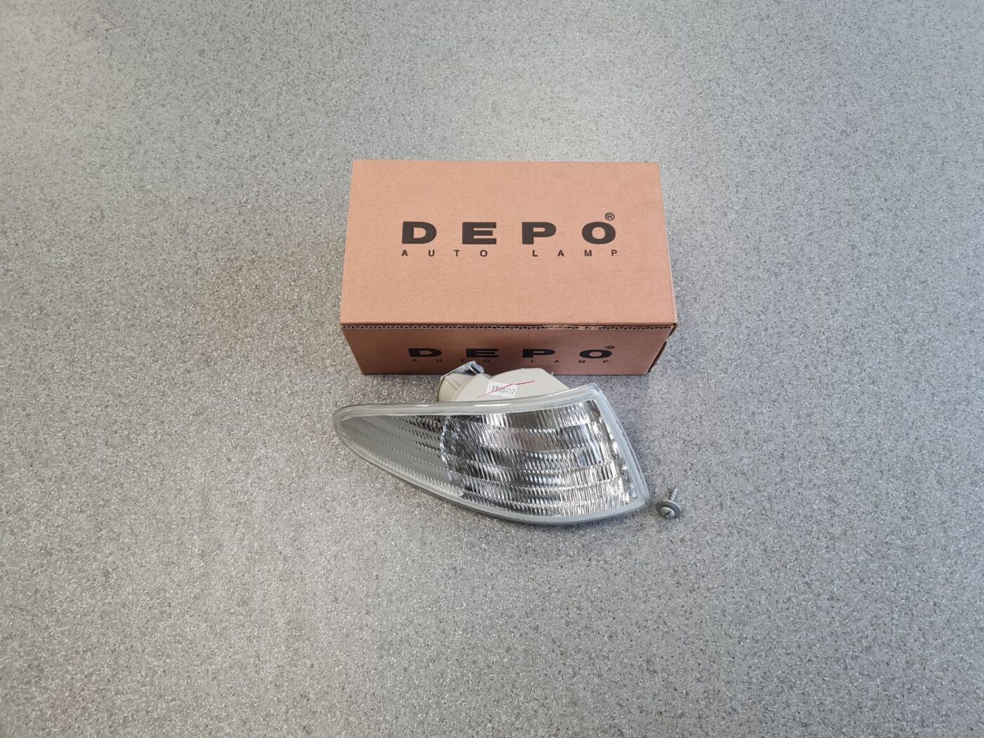 Pagrieziena signala lukturis priekš 1 Pagrieziena signala lukturis priekš