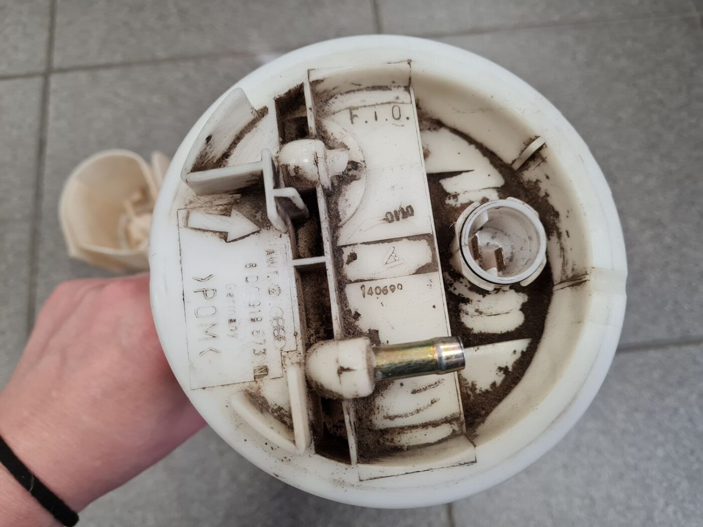 Degvielas tvertnes sūkņa līmeņa devējs priekš AUDI A4 1999 8 Degvielas tvertnes sūkņa līmeņa devējs priekš AUDI A4 1999