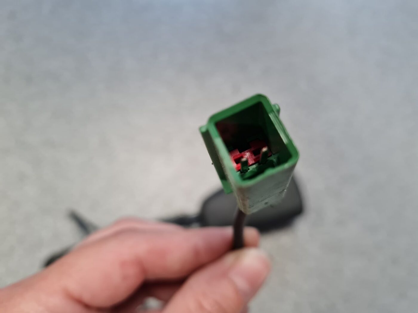 Priekšējās drošības jostas sprādze priekš VOLVO XC60 2009 4 Priekšējās drošības jostas sprādze priekš VOLVO XC60 2009