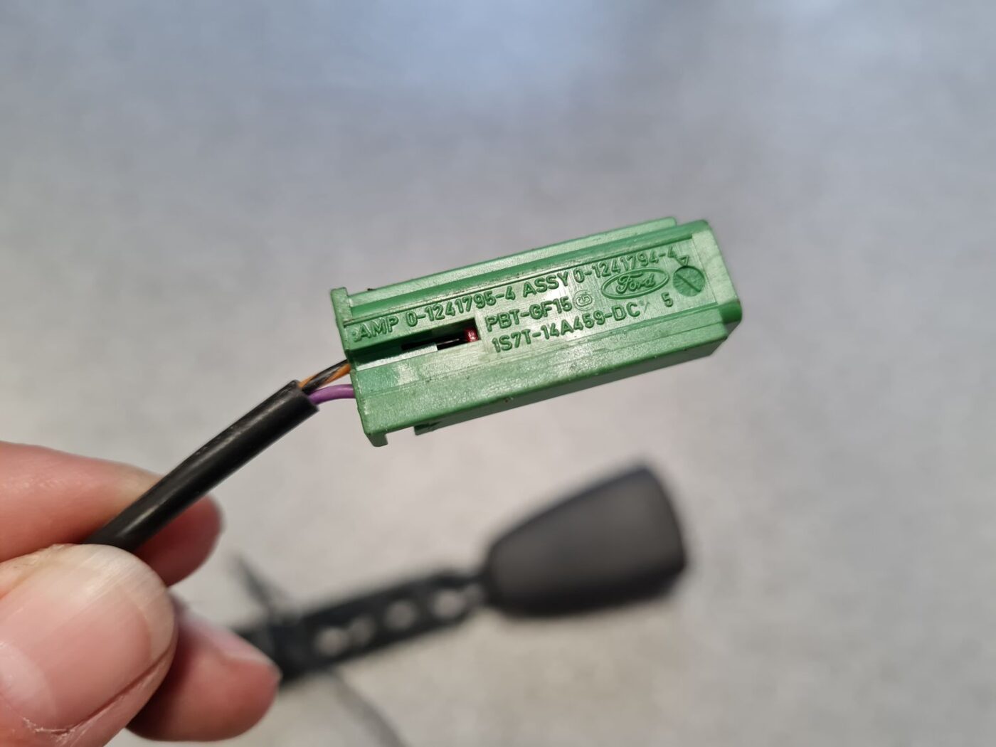 Priekšējās drošības jostas sprādze priekš VOLVO XC60 2009 3 Priekšējās drošības jostas sprādze priekš VOLVO XC60 2009