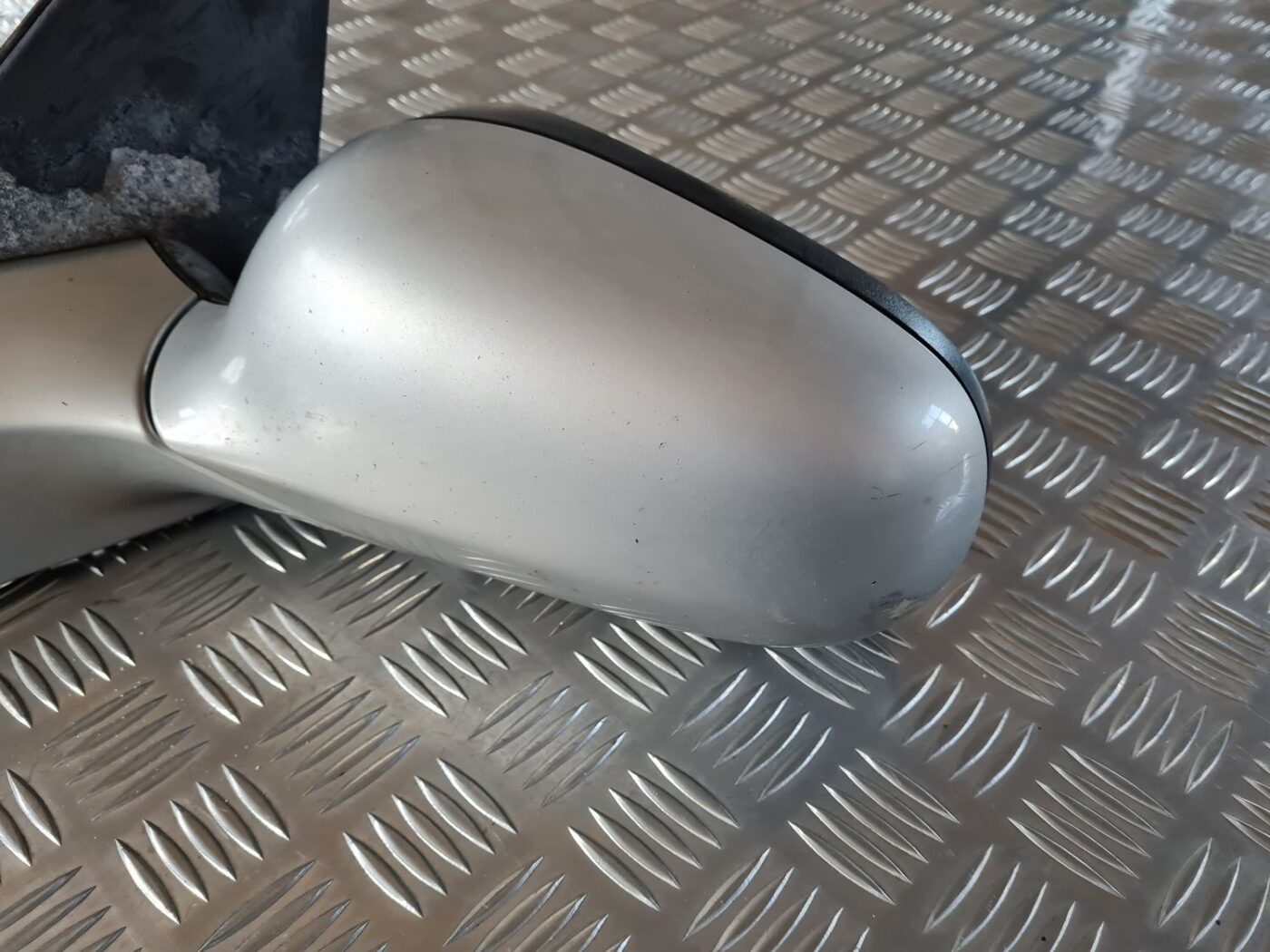 Ārējais spogulis, pa kreisi priekš SAAB 9-5 1999 6 Ārējais spogulis, pa kreisi priekš SAAB 9-5 1999