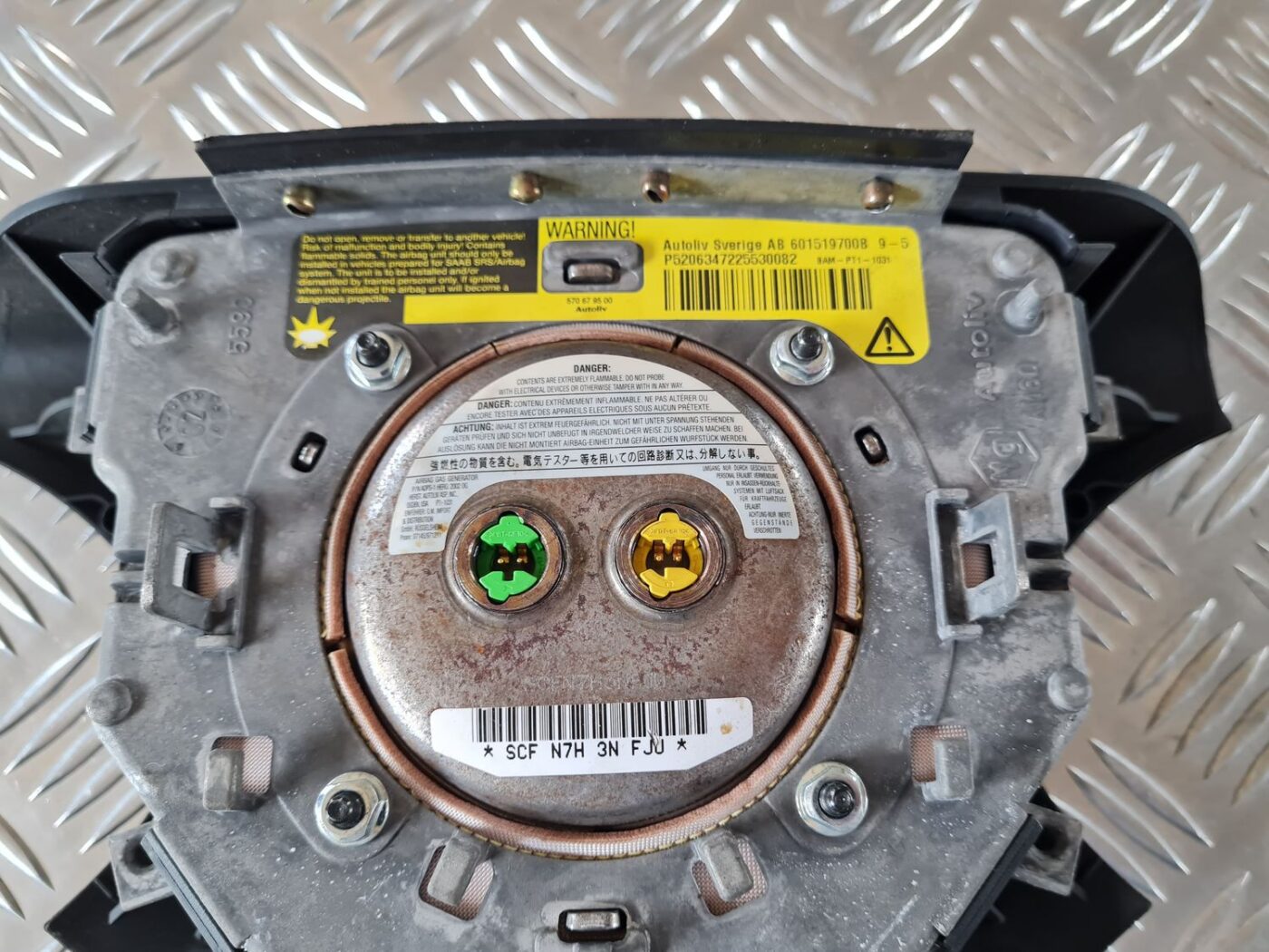 Stūres drošības spilvens priekš SAAB 9-5 1999 4 Stūres drošības spilvens priekš SAAB 9-5 1999