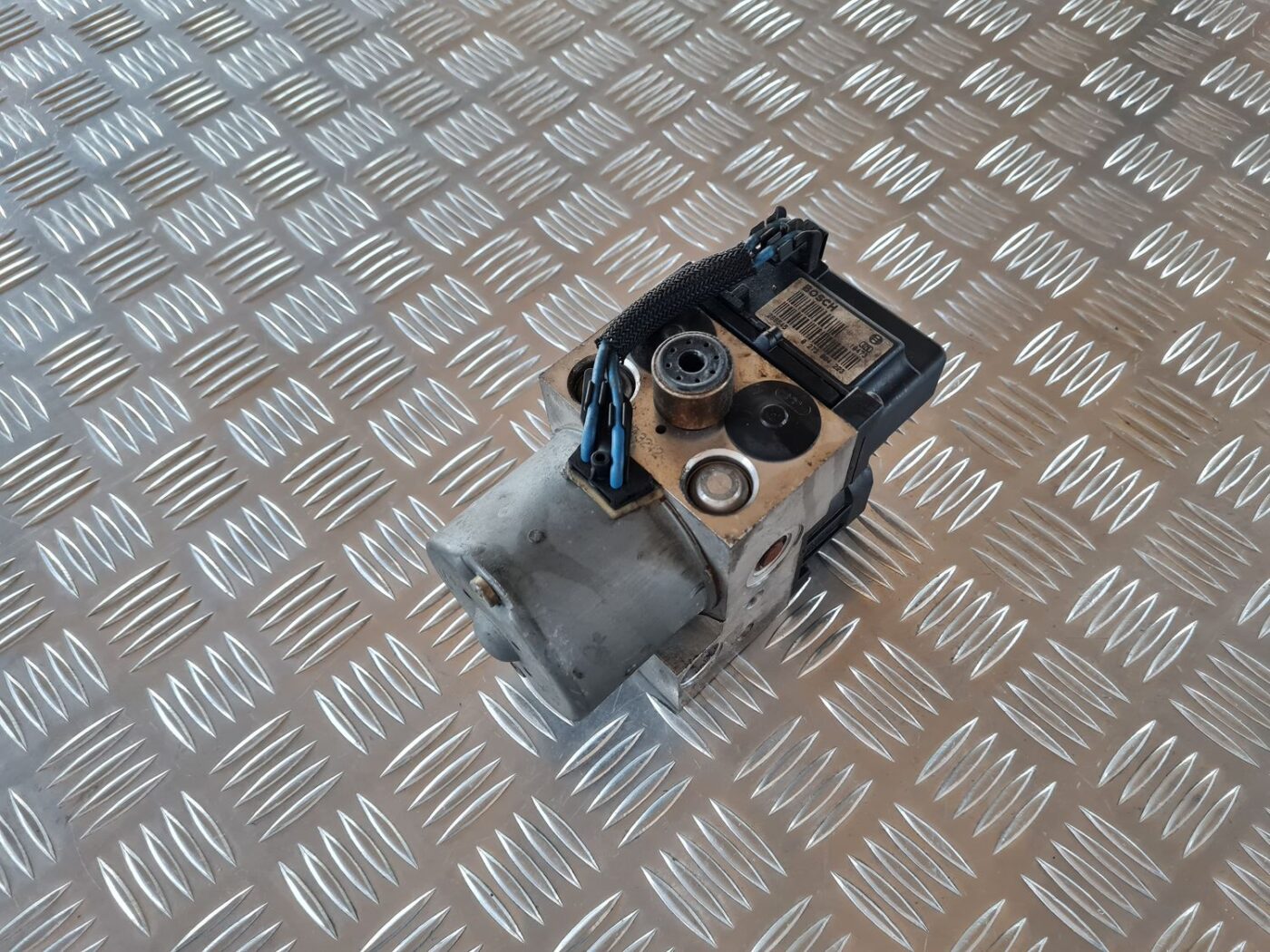 ABS bloks priekš SAAB 9-5 1999 7 ABS bloks priekš SAAB 9-5 1999