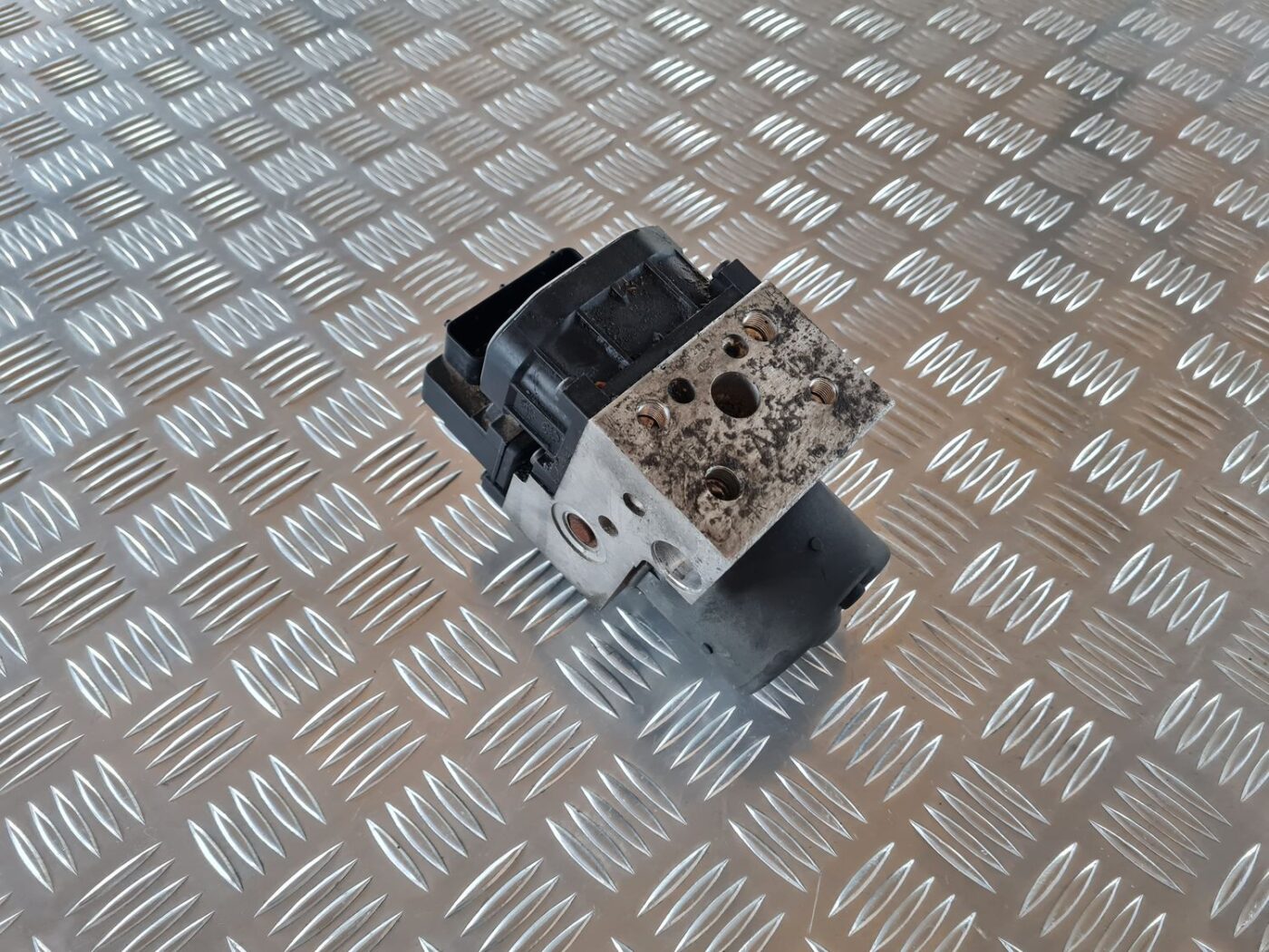 ABS bloks priekš SAAB 9-5 1999 5 ABS bloks priekš SAAB 9-5 1999