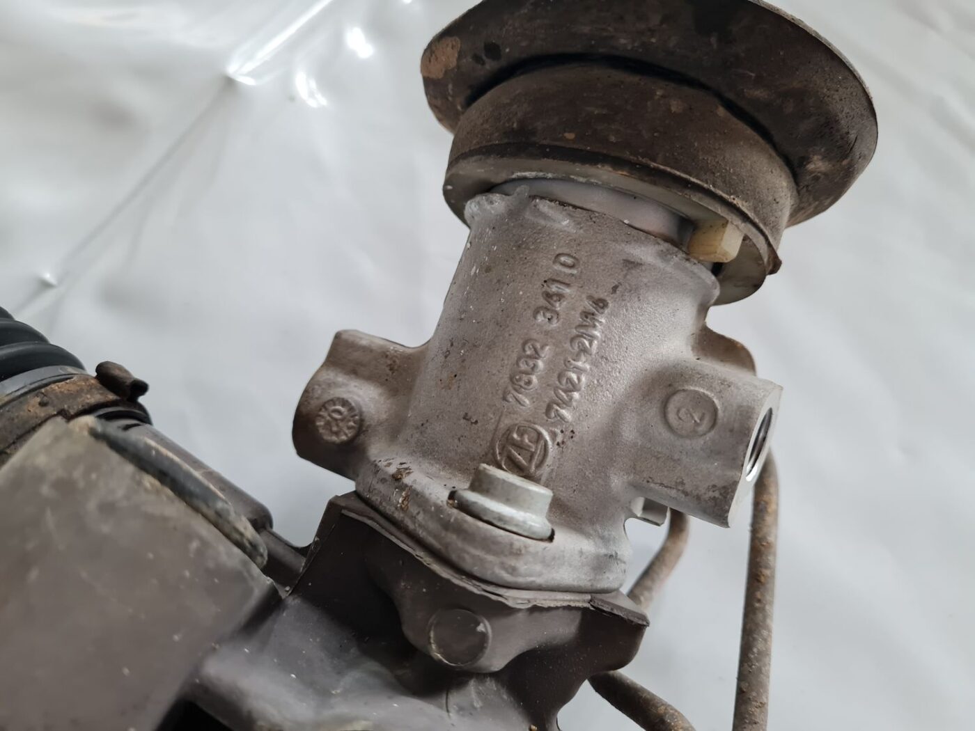 Stūres mehānisms priekš SAAB 9-5 1999 5 Stūres mehānisms priekš SAAB 9-5 1999