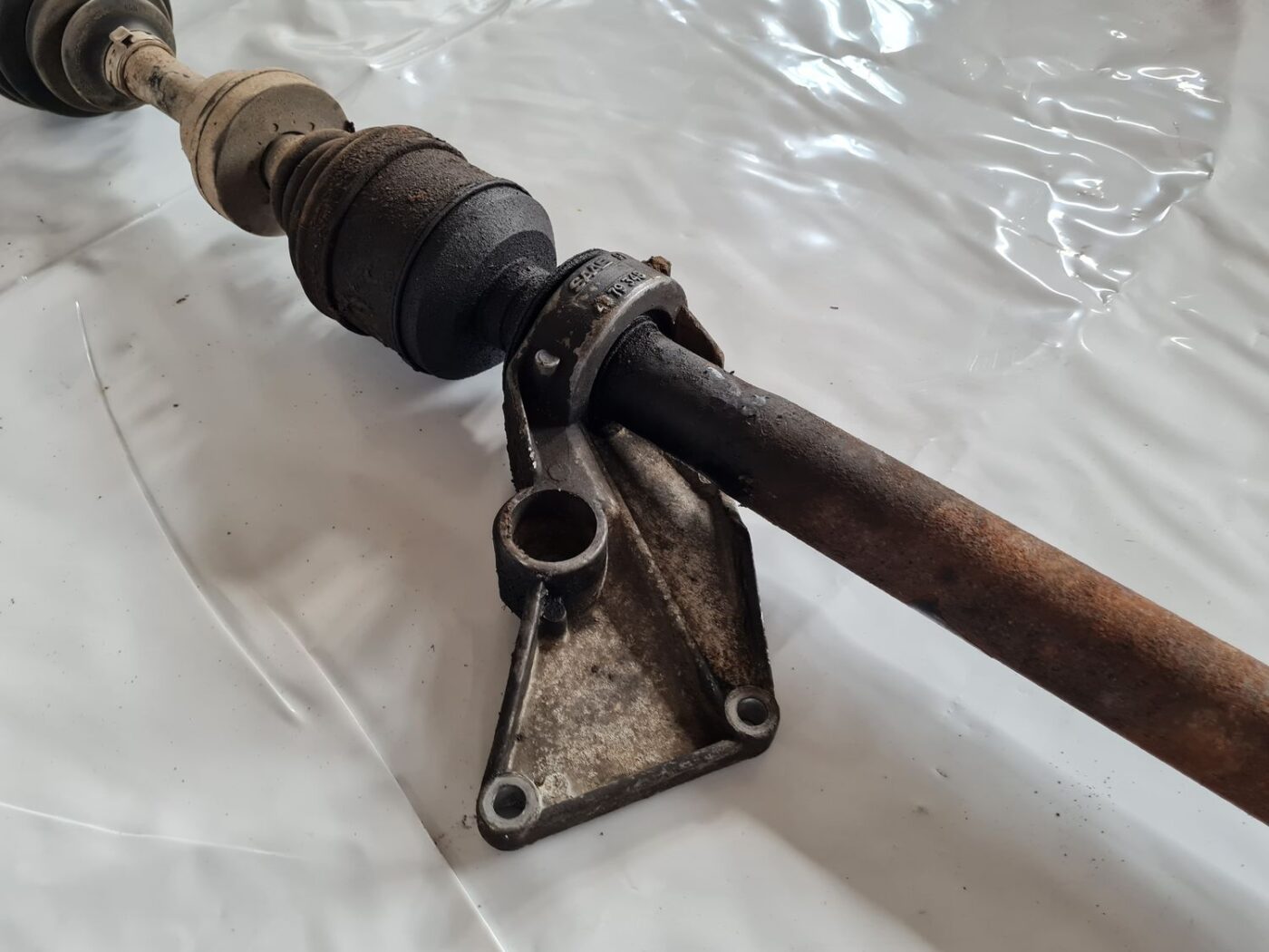 Pusass priekšēja labā priekš SAAB 9-5 1999 5 Pusass priekšēja labā priekš SAAB 9-5 1999