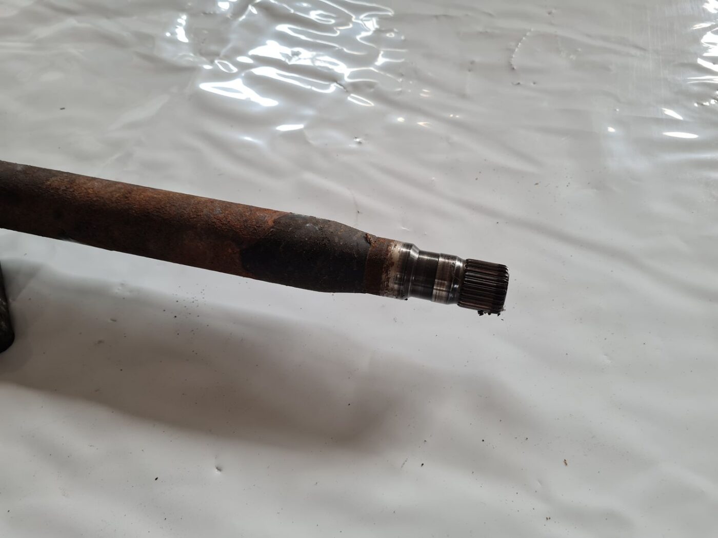 Pusass priekšēja labā priekš SAAB 9-5 1999 3 Pusass priekšēja labā priekš SAAB 9-5 1999