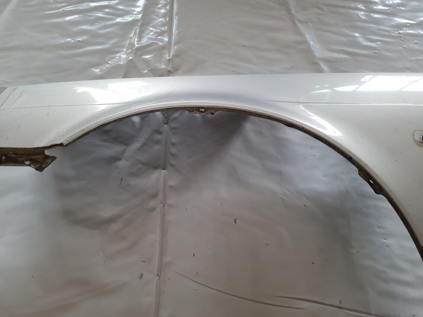 Priekšējais kreisais spārns priekš SAAB 9-5 1999 10 Priekšējais kreisais spārns priekš SAAB 9-5 1999