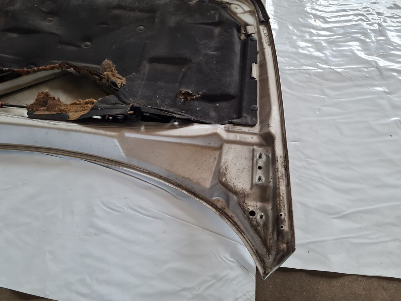 Pārsegs priekš SAAB 9-5 1999 6 Pārsegs priekš SAAB 9-5 1999