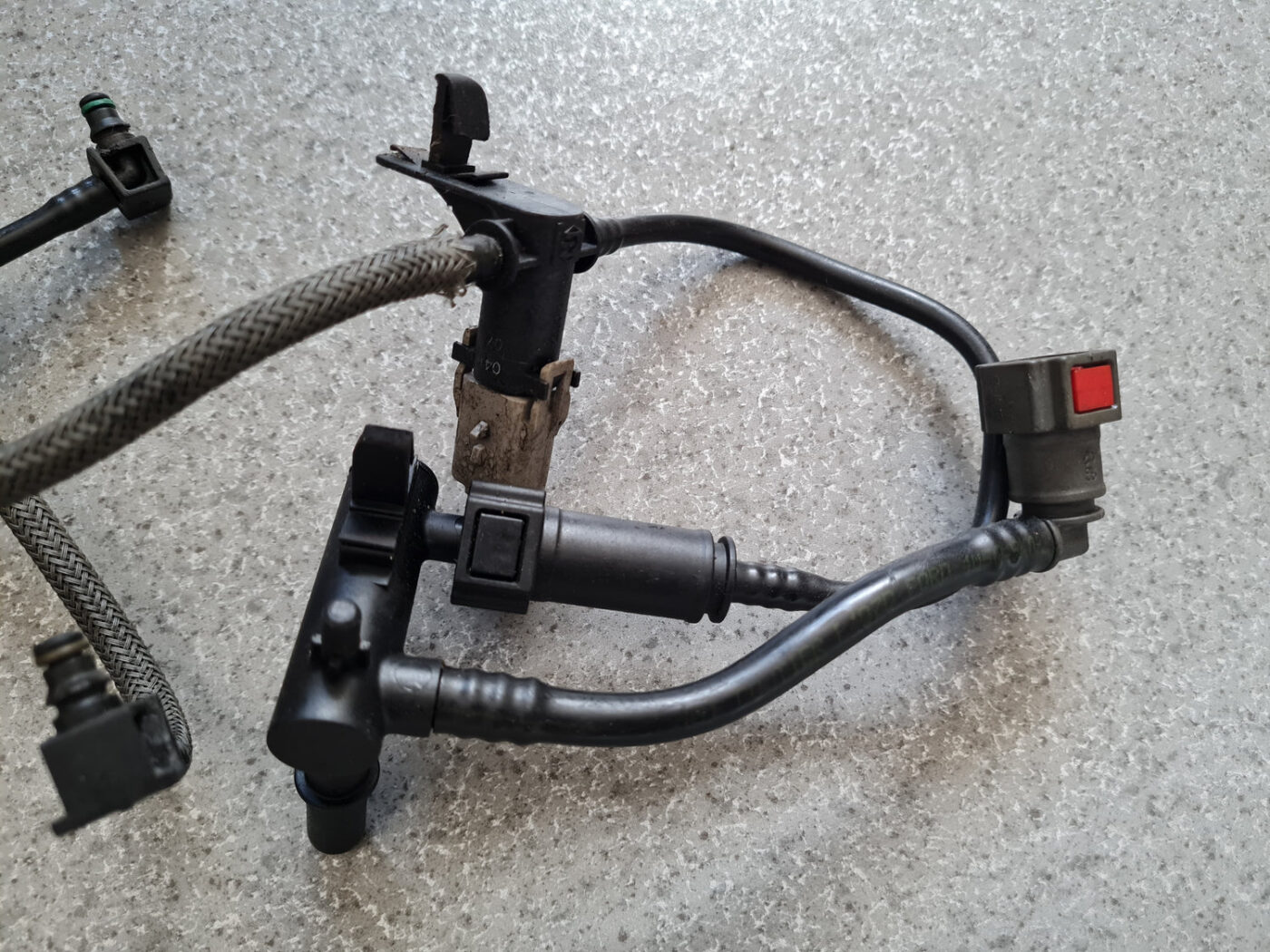 Degvielas atgriešanas caurule priekš FORD MONDEO 2007 8 Degvielas atgriešanas caurule priekš FORD MONDEO 2007