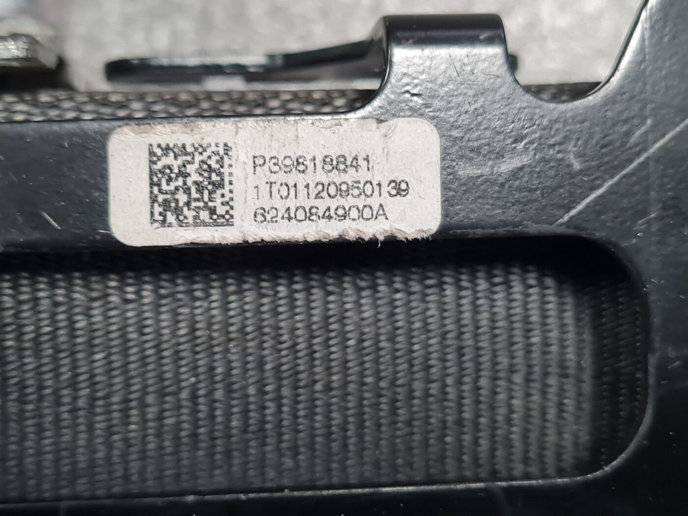 Priekšējā kreisā drošības josta priekš VOLVO V60 2012 5 Priekšējā kreisā drošības josta priekš VOLVO V60 2012