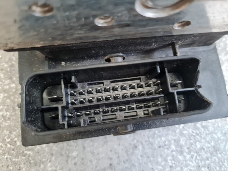 ABS bloks priekš AUDI A4 2007