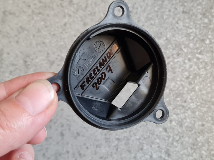 Salona plastmasa priekš LAND ROVER FREELANDER 2007