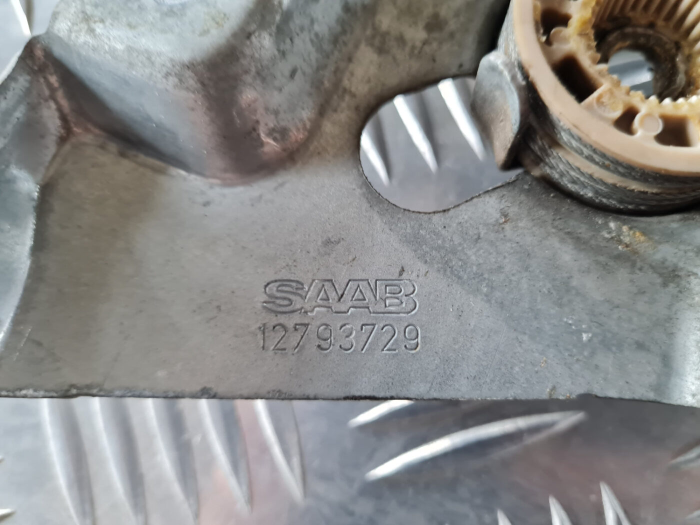 Stikla pacelšanas mehānisms priekšējais labais priekš SAAB 9-3 2009 3 Stikla pacelšanas mehānisms priekšējais labais priekš SAAB 9-3 2009