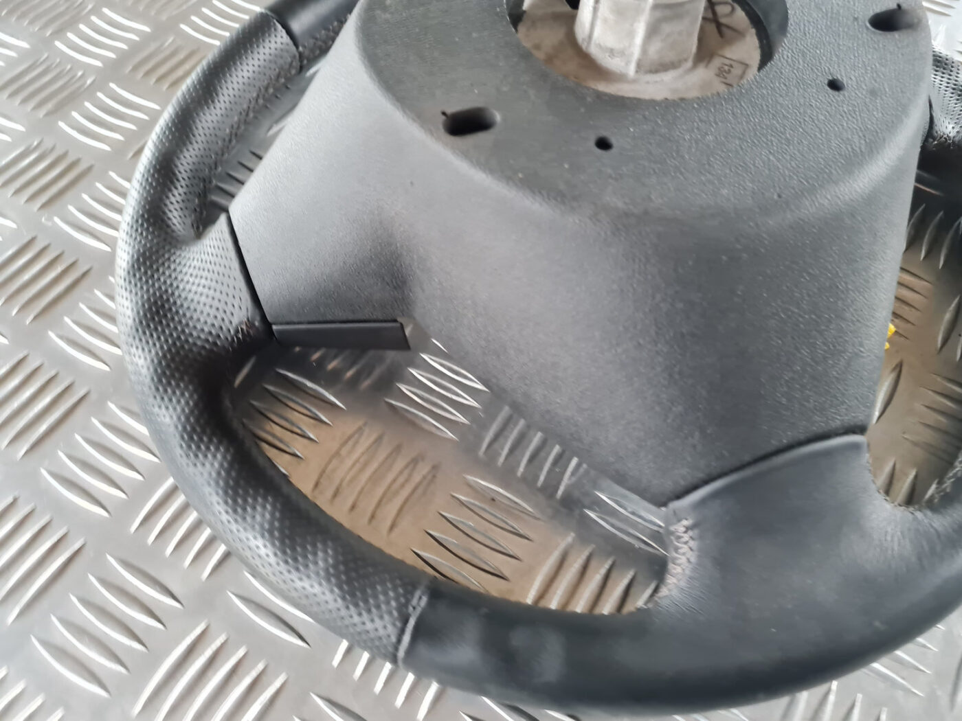 Stūre priekš SAAB 9-3 2009 4 Stūre priekš SAAB 9-3 2009