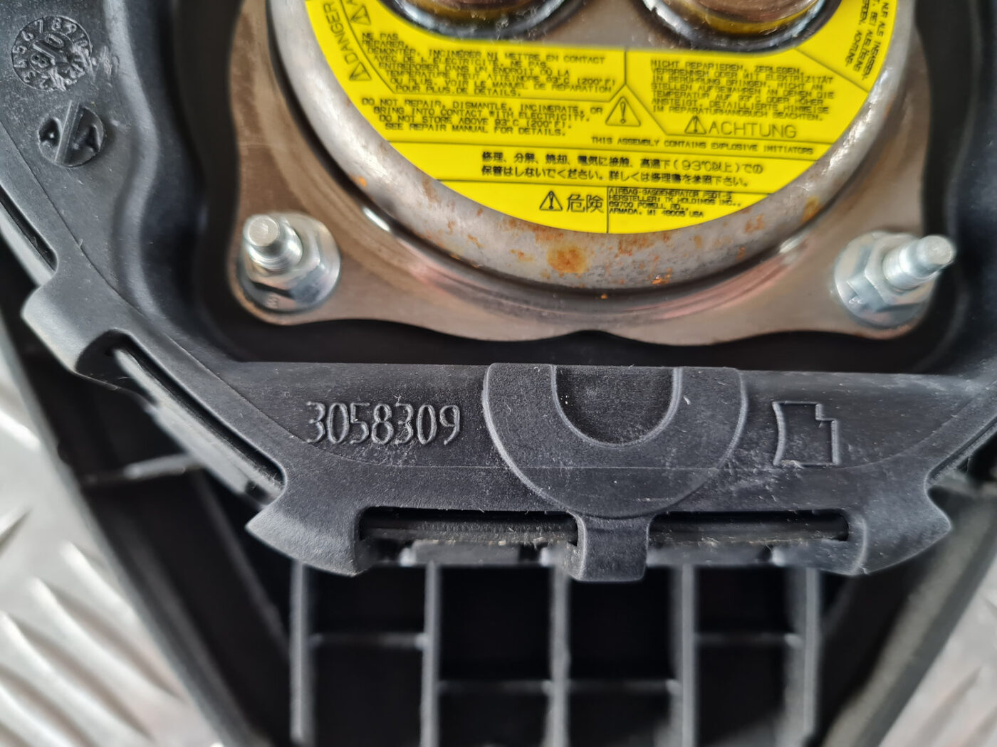 Stūres drošības spilvens priekš SAAB 9-3 2009 6 Stūres drošības spilvens priekš SAAB 9-3 2009