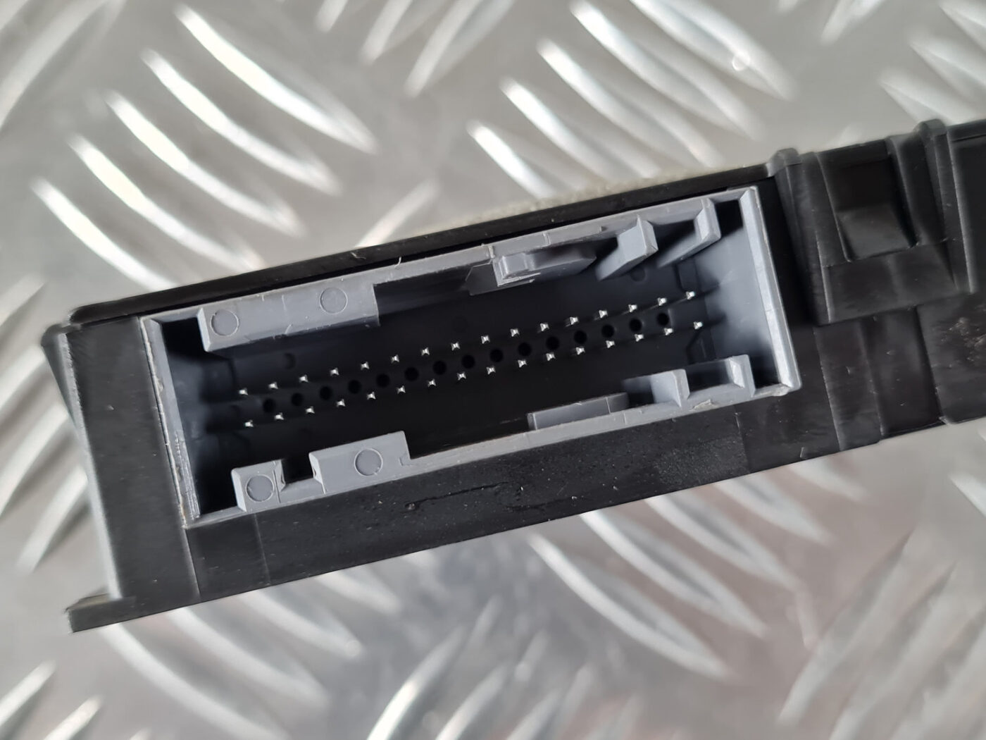 Bluetooth vadības bloks priekš SAAB 9-3 2009 3 Bluetooth vadības bloks priekš SAAB 9-3 2009