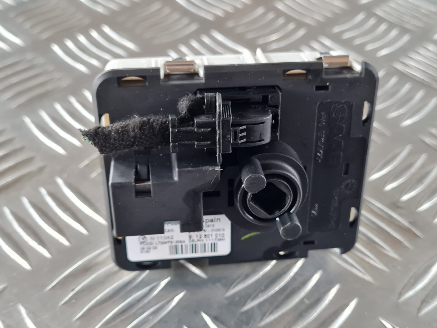 Aizdedzes slēdzene priekš SAAB 9-3 2009 6 Aizdedzes slēdzene priekš SAAB 9-3 2009